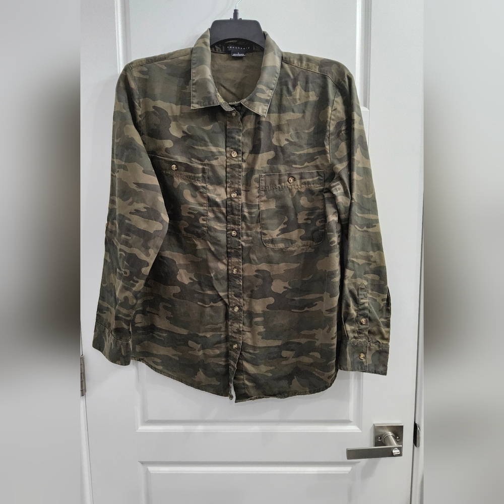Sanctuary Khaki Green Top